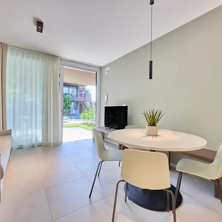 Sun Village Apartment *